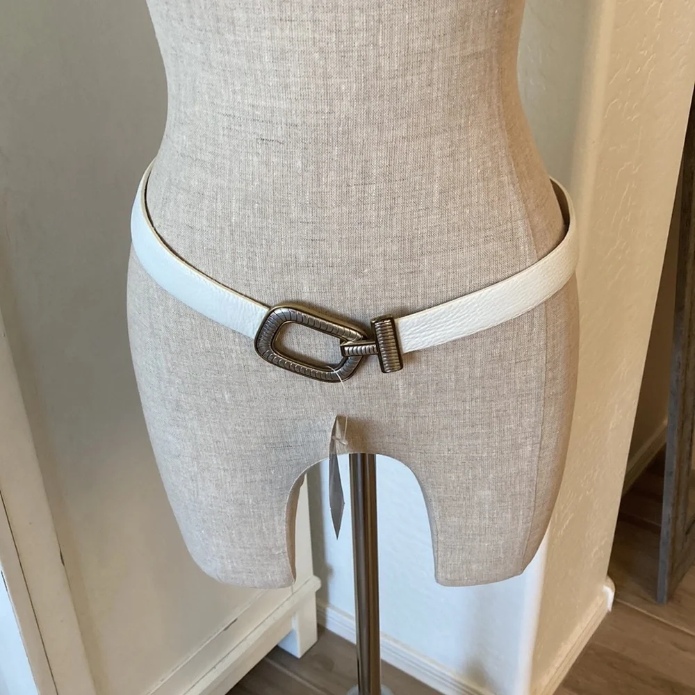 NWT Chico’s S/M Tawanda Slouch belt